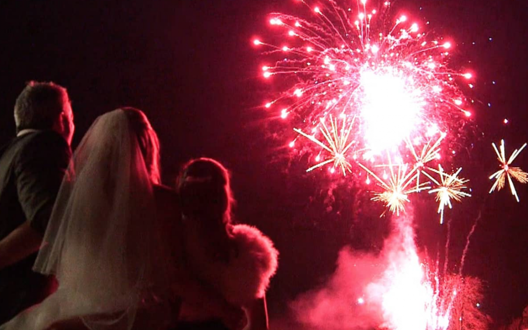 Gary and Chloe's wedding fireworks at Hever Castle